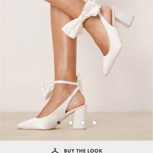 Elegant White Women's Heels with Bow Detail